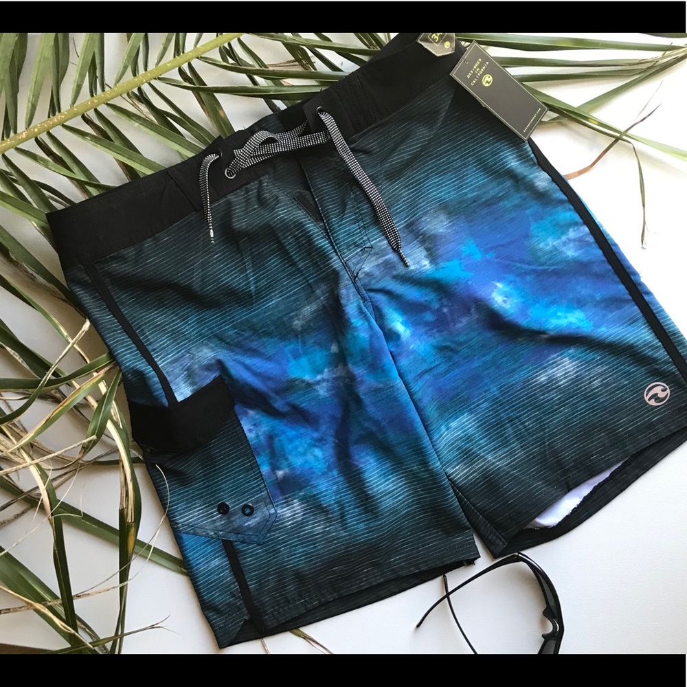 NEW Ocean Current Board Shorts 4-way Stretch